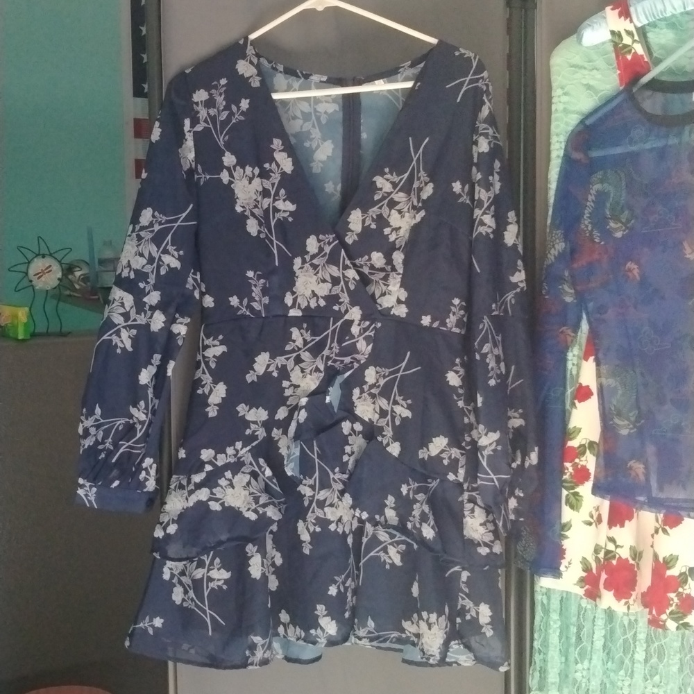 Clothes - Picture 9 of 12